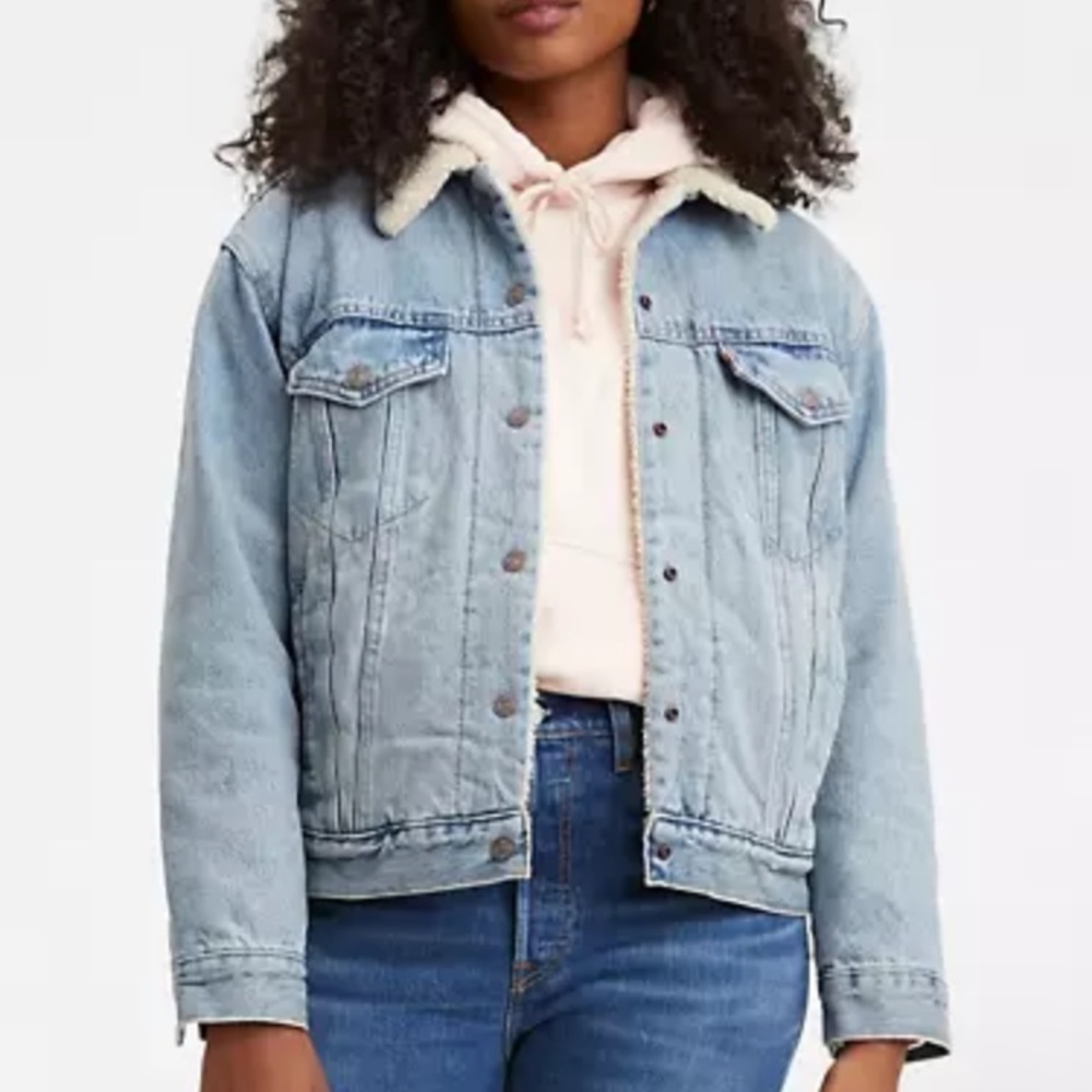 Levis Boyfriend Sherpa Trucker Denim Jean Jacket